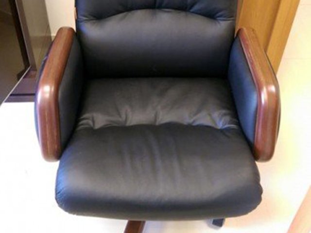 Кресло руководителя кожаное CHAIRMAN СН 417